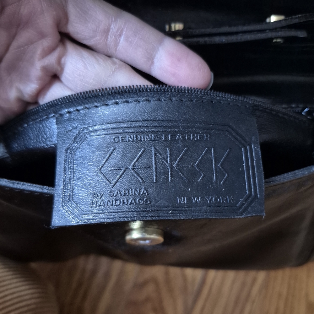 Genesis Black Leather Crossbody Bag with Croc-Embossed Flap - Picture 5 of 7
